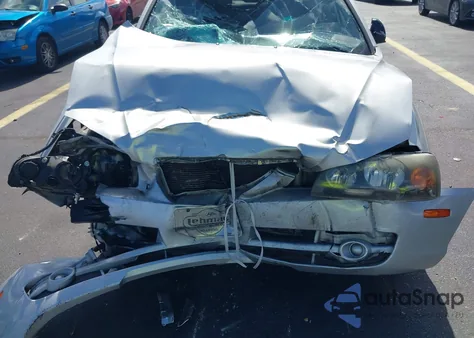 2004 Hyundai Elantra Gls/Gt z USA, uszkodzony, nr VIN KMHDN46D54U897413